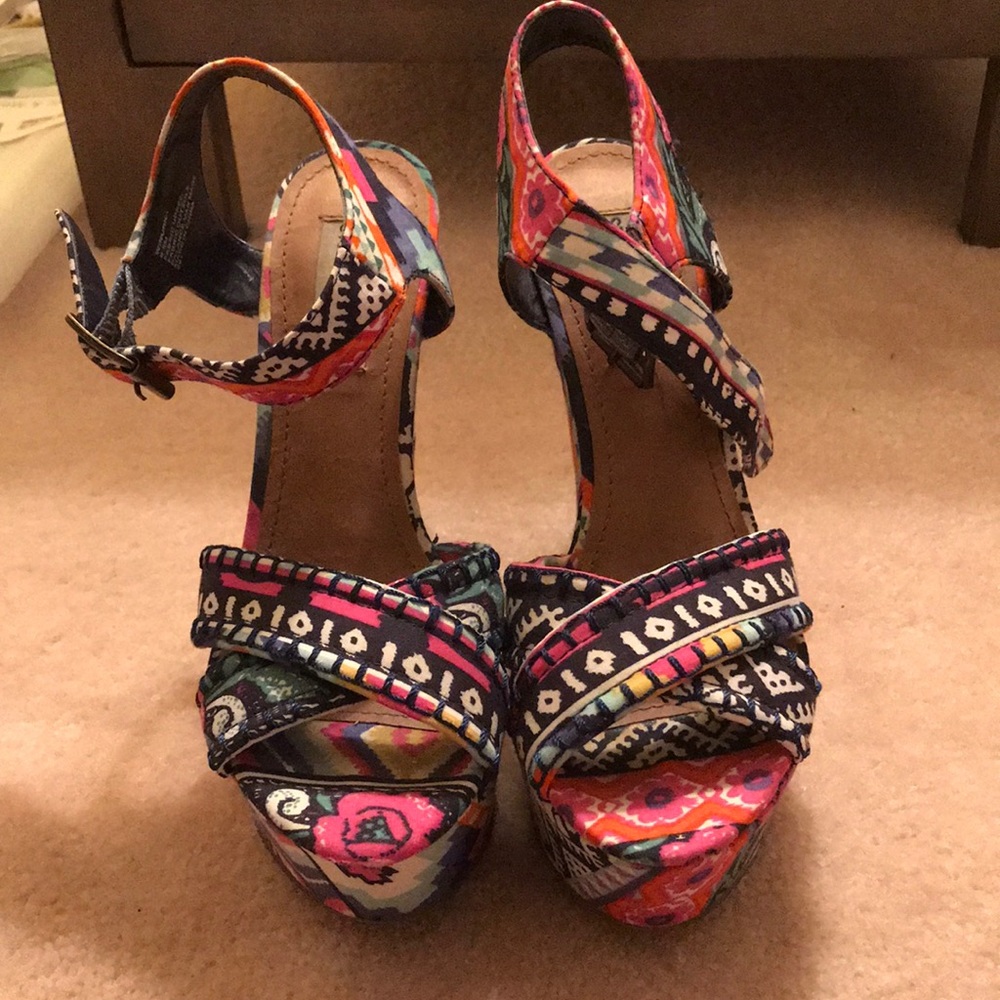 Steve Madden wedges